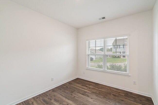 Building Photo - 116 Kaley Ln