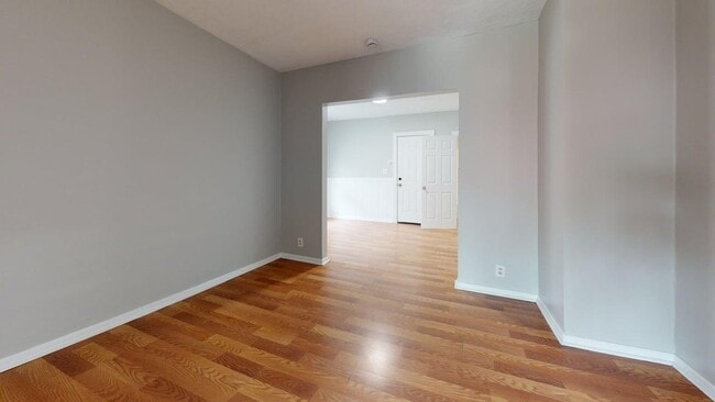 Building Photo - 888 Rondel Rd