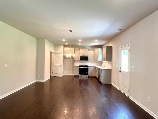 Building Photo - 5869 Wheeler Ridge Rd