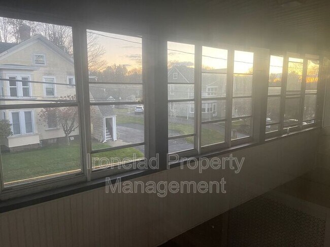 Building Photo - 192 Liberty St