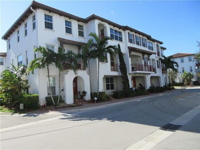 Building Photo - 11941 SW 26th Ct