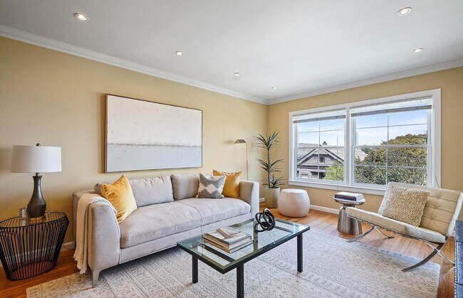 Foto del edificio - 16-18 Hoffman Ave