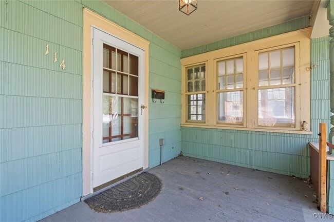 Building Photo - 114 Phelps Pl