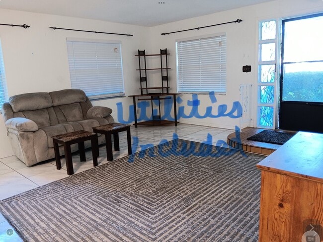 Photo - 137 White St (Daytona Beach, FL) Townhome