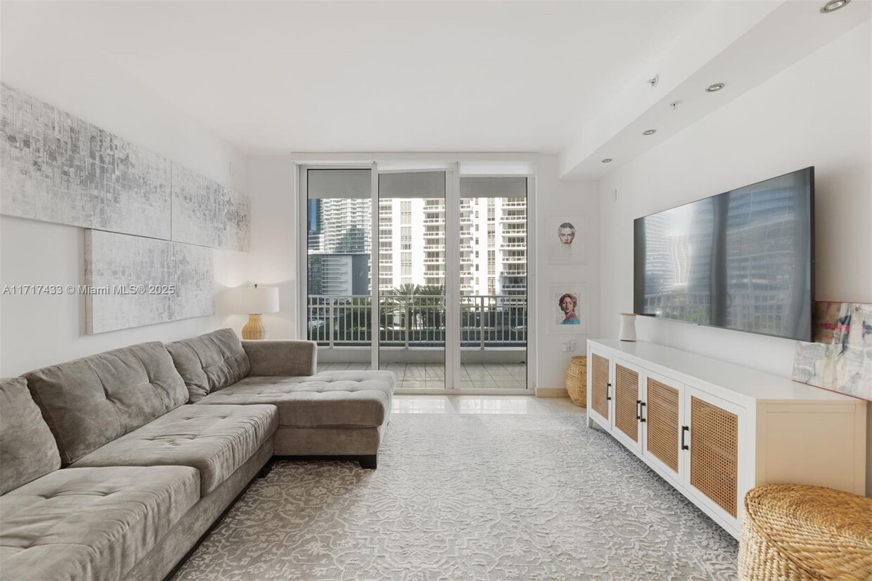 Foto principal - 801 Brickell Key Blvd