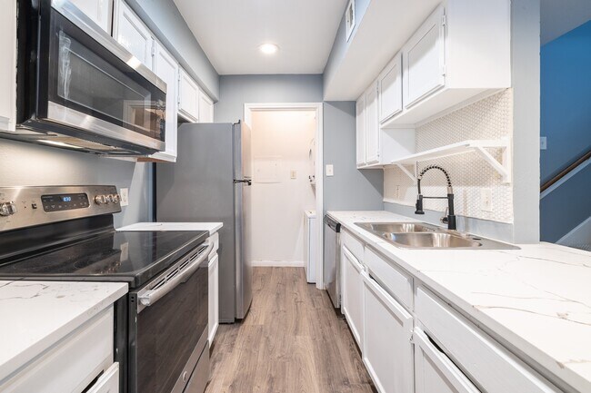 Foto del edificio - 14600 Fonmeadow Dr