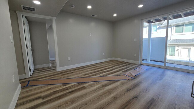 Foto del edificio - 14529 S Quiet Shade Dr