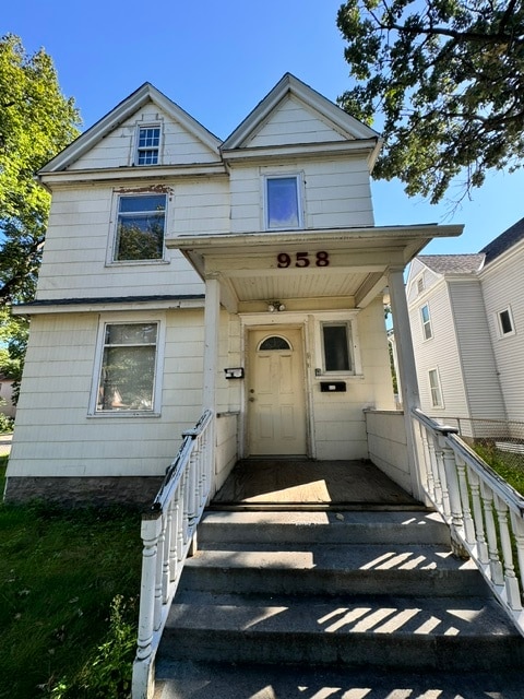 Building Photo - 958 26th Ave NE