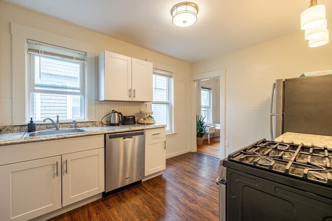 Foto del edificio - 65 Allston St