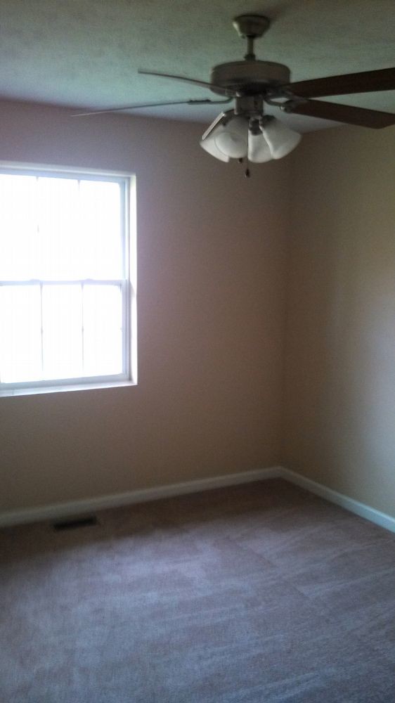 Building Photo - 60 Pine Hill Dr