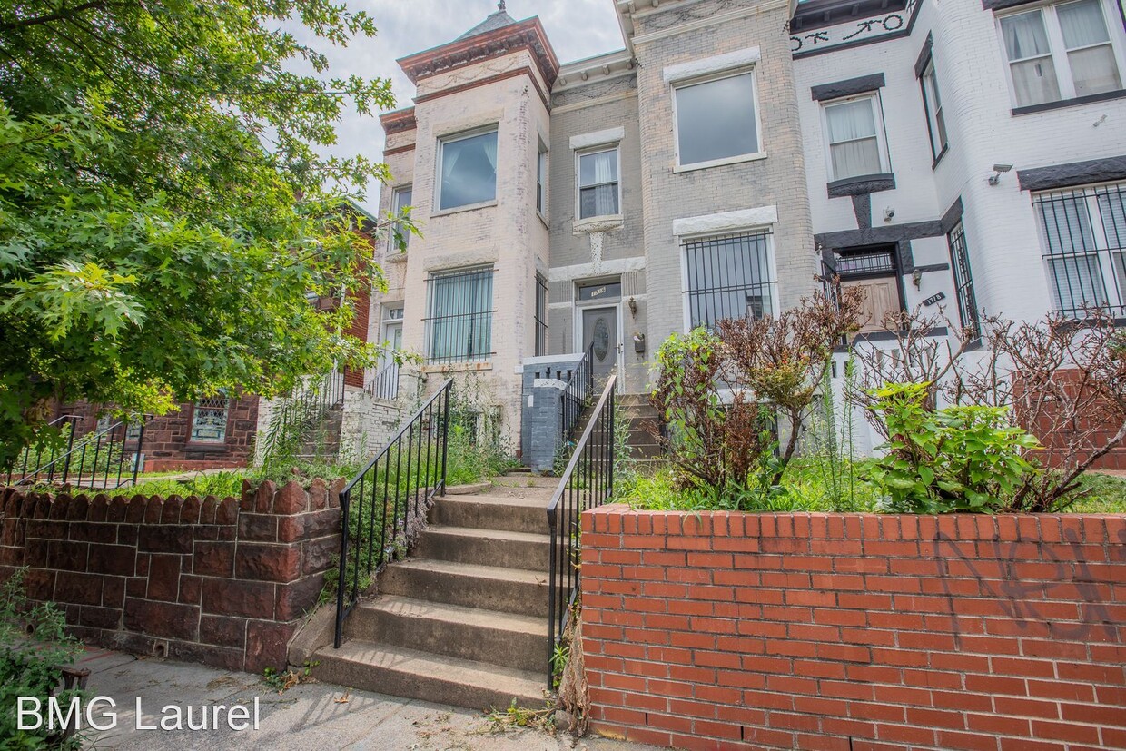 Foto principal - 4 br, 2 bath House - 1716 North Capitol St...