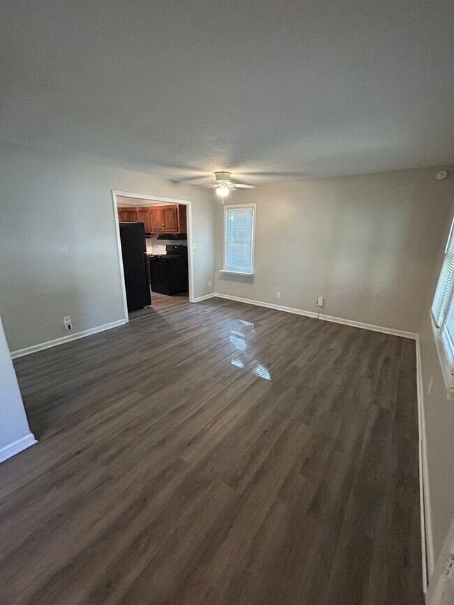 Foto del edificio - Available Now! 3 Bed 1 Bath Home! $1225.00