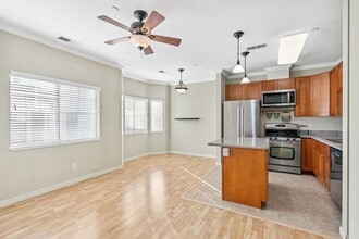 Building Photo - 225 Valley Oak Dr
