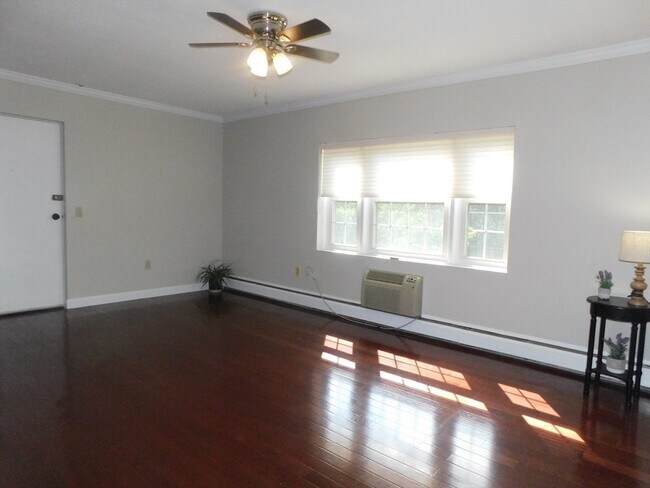 Foto del edificio - 780 Willard St