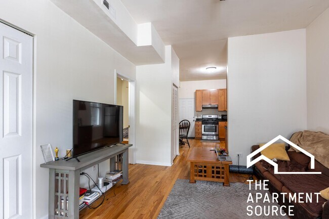 Foto del edificio - 2517 N Ashland Ave