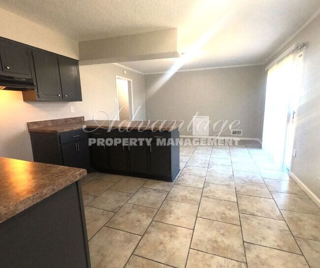 Building Photo - Newly Renovated Home In Raleigh - Open To ...