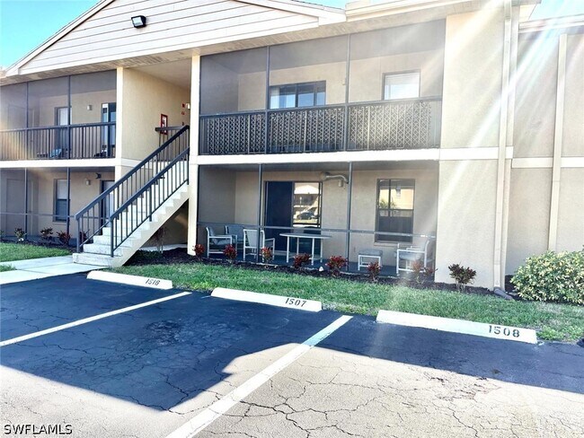 Foto del edificio - 5315 Summerlin Rd