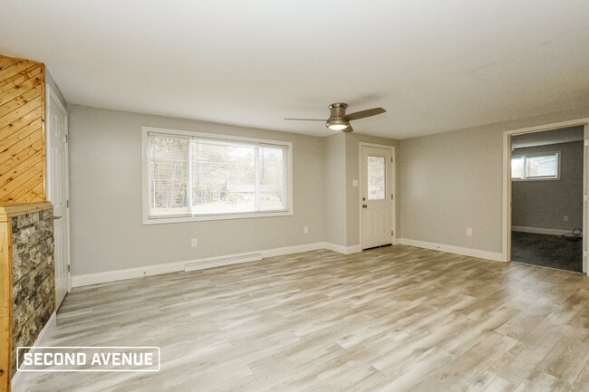 Building Photo - 854 Monaca Rd