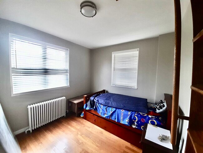 Foto del edificio - 1304 N Meade St