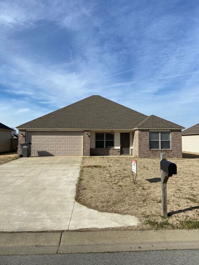 Building Photo - Four Bedroom | Two Bathroom Home