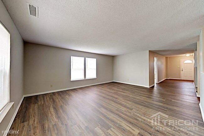 Foto del edificio - 1238 Rosemary Ct