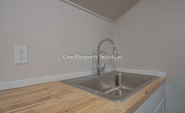 Building Photo - 6419 W 25th Ave