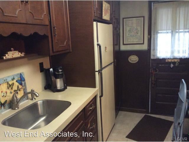 Building Photo - 3 br, 1 bath House - 442 E Union Boulevard