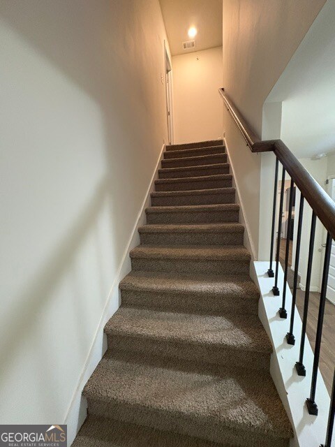 Foto del edificio - 661 Carlton Pointe Dr