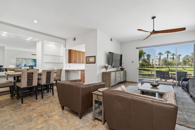 Building Photo - 48 Pebble Beach Dr