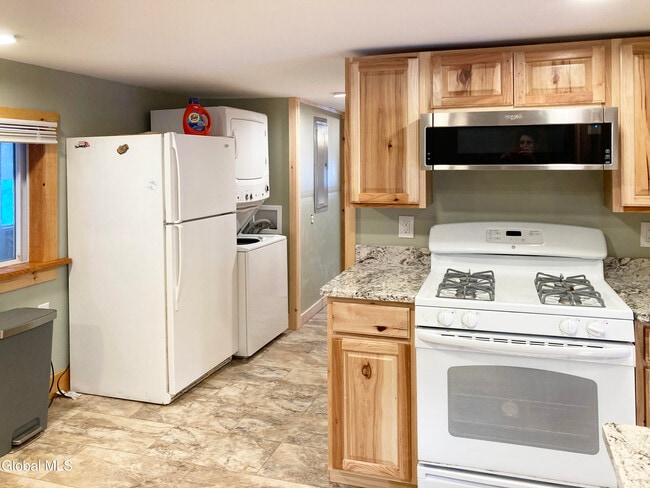 Foto del edificio - 107 Patten Mills Rd