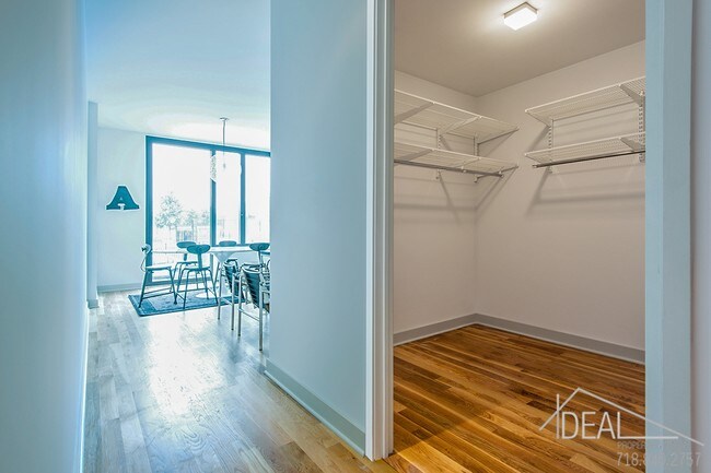 Building Photo - 70 Bayard St