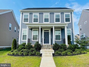 Building Photo - 336 Boxelder Dr