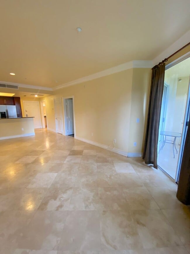 Building Photo - Discover Your New Home! Spacious 1-Bedroom Condo Near the Las Vegas Strip