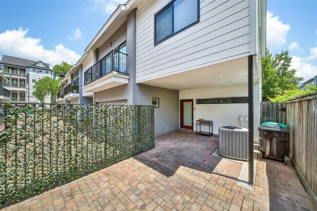 Building Photo - 4205 Eigel St