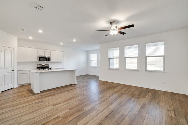 Foto del edificio - 1500 Van Gogh Dr