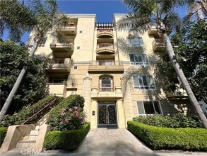 Building Photo - 320 S Willaman Dr