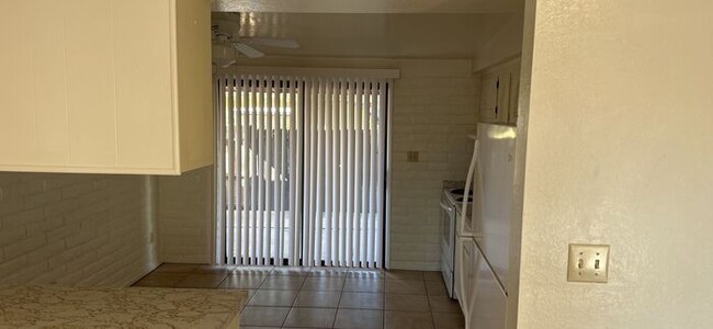Building Photo - Charming 2 Bed, 1.5 Bath Townhouse for Rent