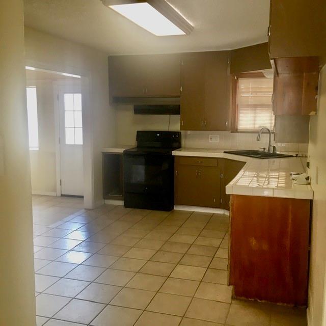 Building Photo - 4030 Markins Dr