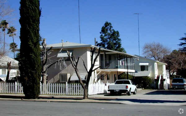Foto del edificio - 368 N 3rd St