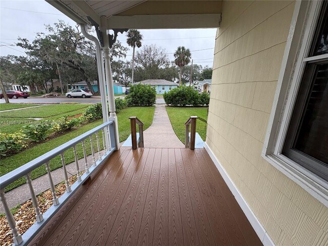 Foto del edificio - 830 S Beach St