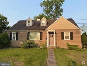 Building Photo - 509 5th Ave