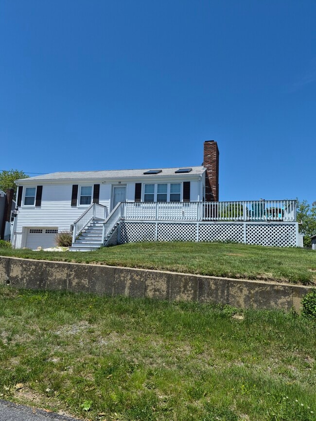 Building Photo - 61 Hilltop Ave