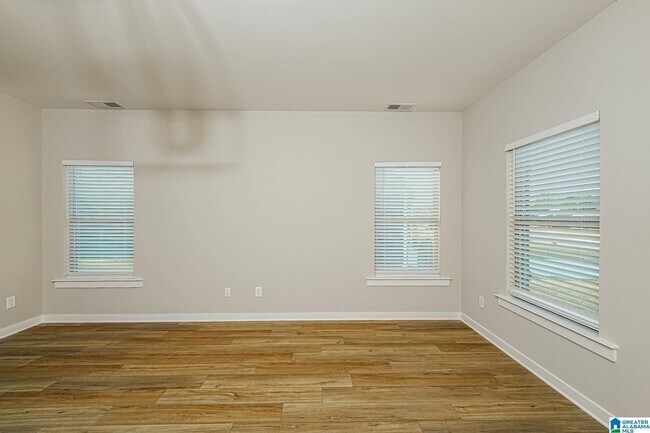 Building Photo - 449 Troubadour Ln