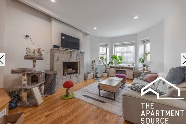 Photo - 1806 W Grand Ave Apartment