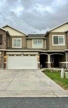 Building Photo - 1136 Sutton Dr