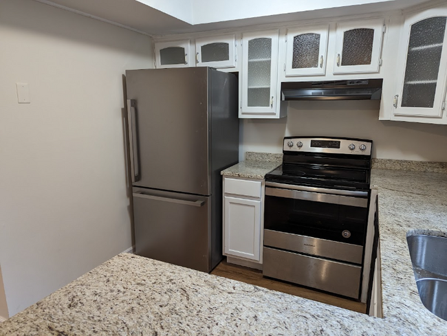 Foto del edificio - 485 Woodview Dr