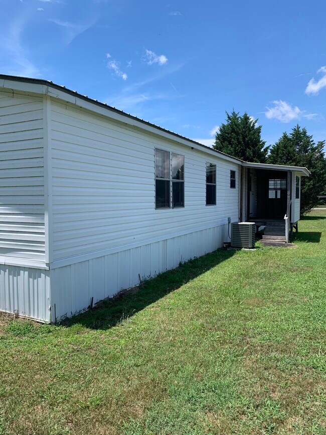 Building Photo - 400 Co Rd 503