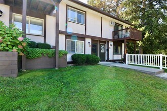 Building Photo - 11 Millholland Dr