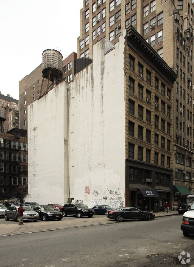 Primary Photo - 146-148 W 28th St