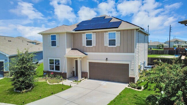 Building Photo - 1021 Pin Cherry Ln